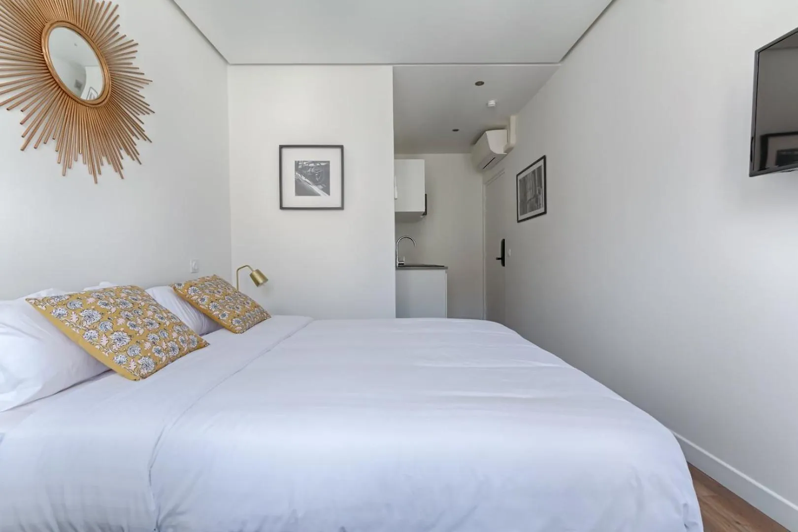 Tbs 313 - Elegant Studio Near Marais District Paris France